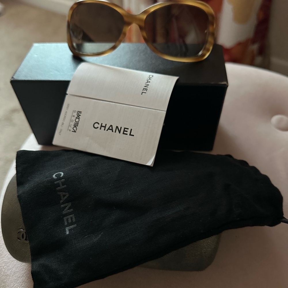CHANEL Women's Brown Sunglasses - Picture 9 of 9